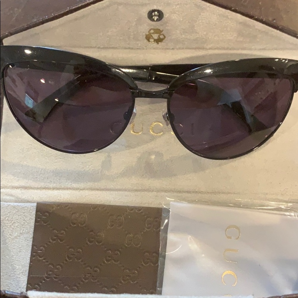 Gucci cat eye sunglasses